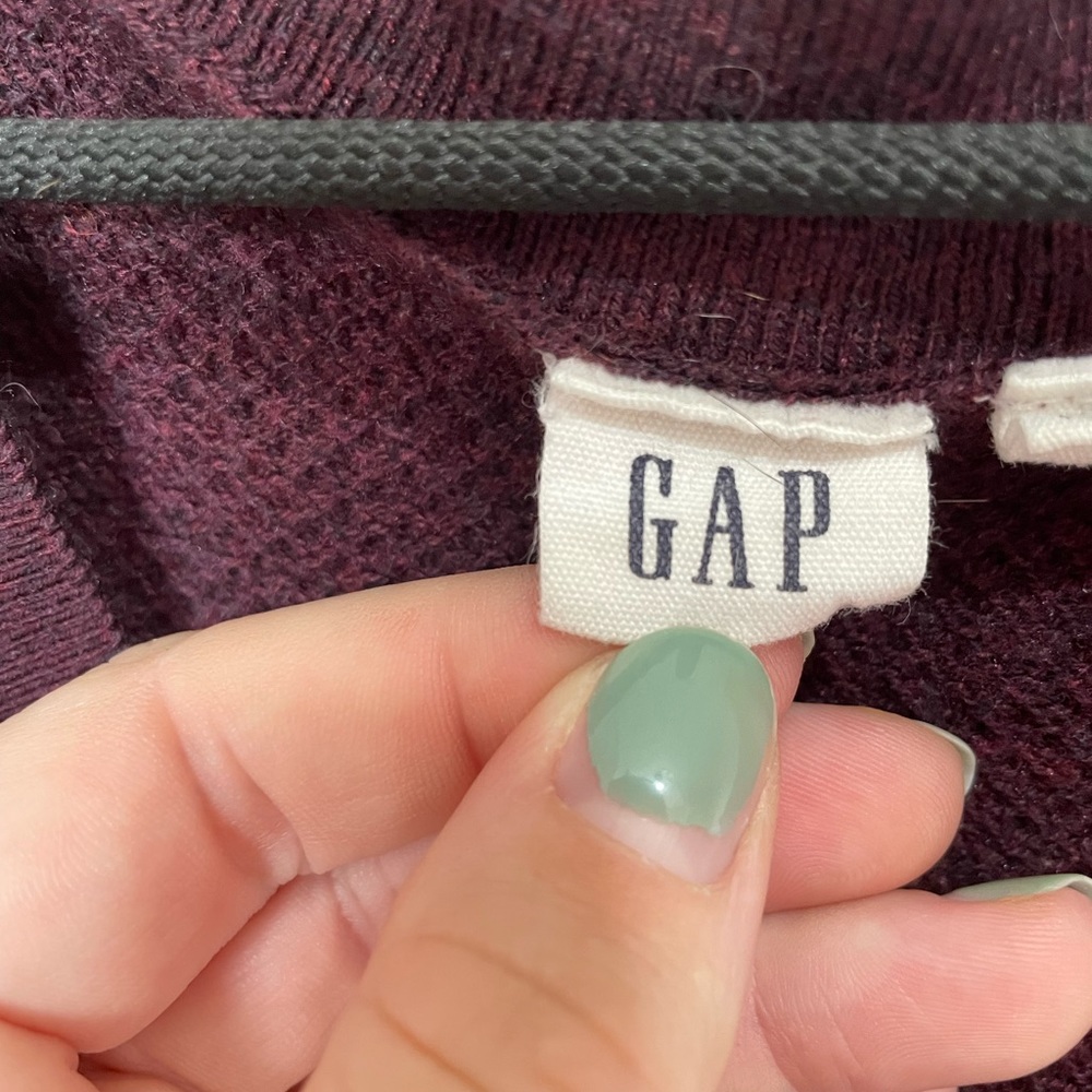Maroon pull over - Picture 2 of 3